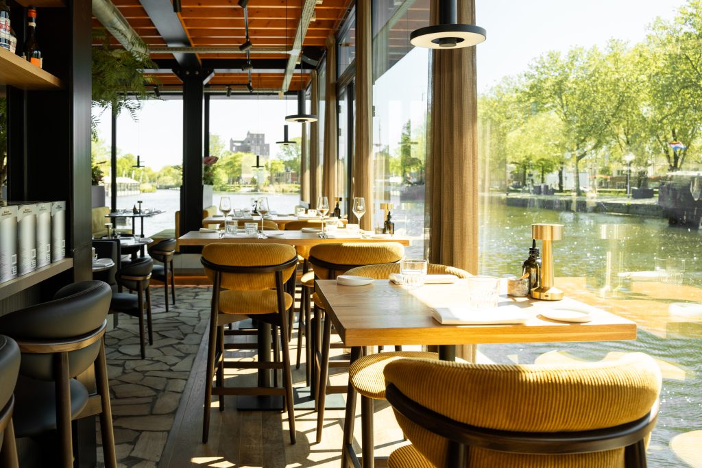 Restaurant Rak aan de Piushaven in Tilburg voor lunch, borrel en diner.